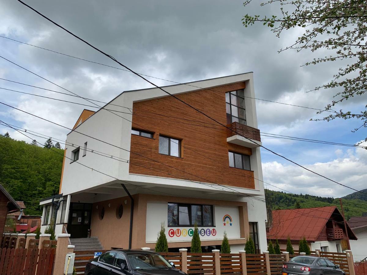 Готель Vila Curcubeu Буштені Екстер'єр фото